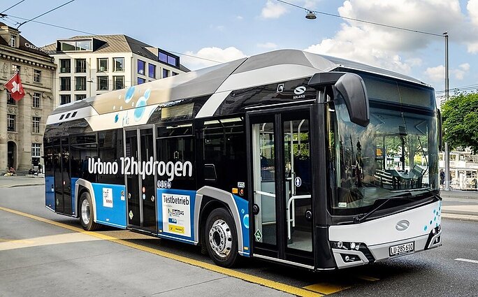 Vilnius ir Kaunas išbando vandeniliu varomus autobusus: žengiami pirmieji žingsniai prieš atnaujinant viešąjį transportą