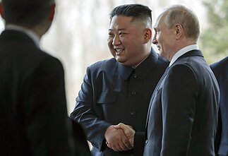 Kim Jong Unas, Vladimiras Putinas