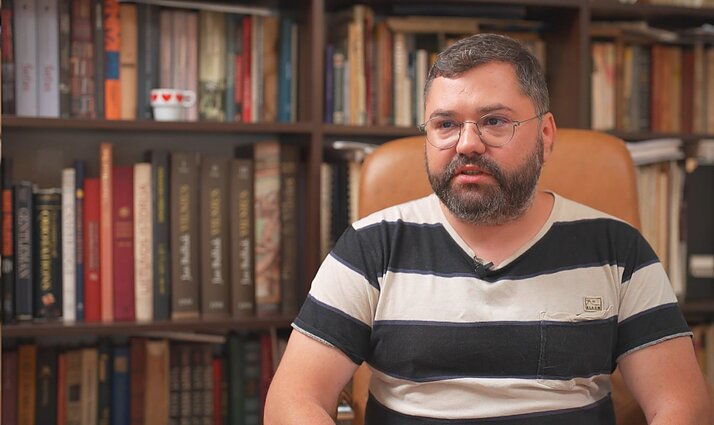 Knygų žiurkės. Operos solistas Rafailas Karpis: namai yra ta planeta, kurioje yra vietos visiems personažams iš „Mažojo princo“