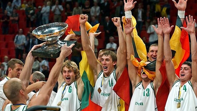 Sportas. Orai. Lygiai prieš 20 metų Stokholme Lietuvos vyrų krepšinio rinktinė iškovojo Europos čempionato auksą