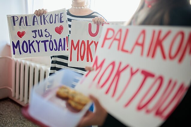 Dalis politikų problemą dėl mokytojų įžvelgia ministerijoje, kiti – pedagogų reikalavimuose: gaila, kad nesusikalbame