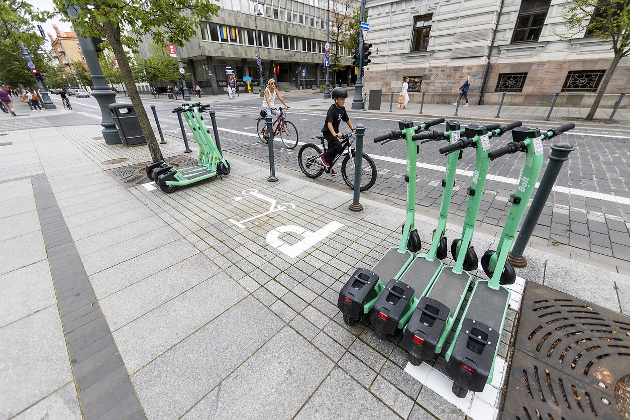 Elektrinių paspirtukų stovėjimo vietos