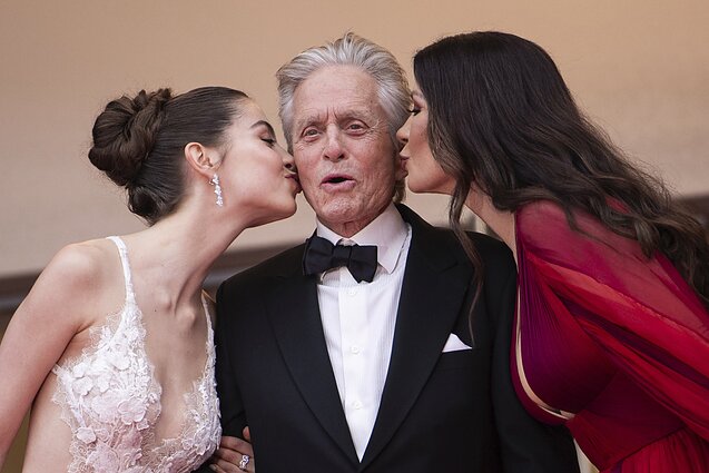 Michaelas Douglasas ir Catherine Zeta-Jones su dukra Carys Zetos