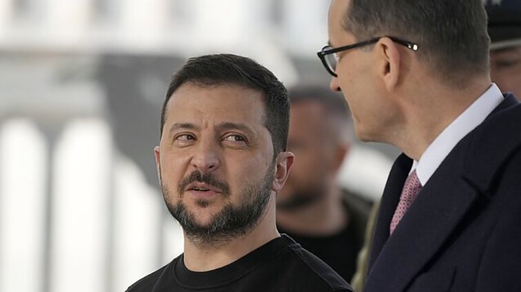 Lenkija stabdo ginkluotės tiekimą Ukrainai: daugiau dėmesio skirs savo pačios gynybai