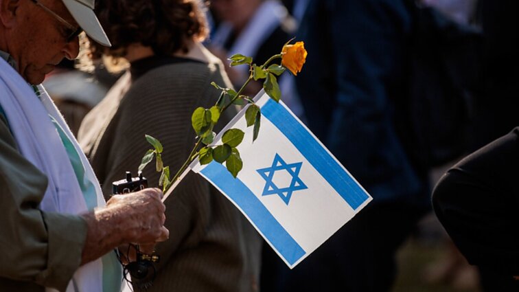 Istorija alsuojančios Vilniaus senamiesčio gatvės ir kalba, kuri čia nutilo prieš 80 metų: paminėtas Vilniaus geto likvidavimas