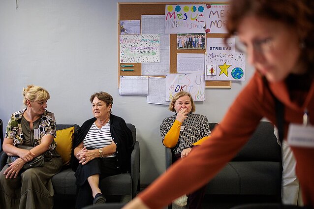 Jakštas mokytojų atlyginimus siūlo didinti vidutiniškai 21 proc.: profsąjunga teigia, kad derybos naudingos, bet pasiūlymas netenkina