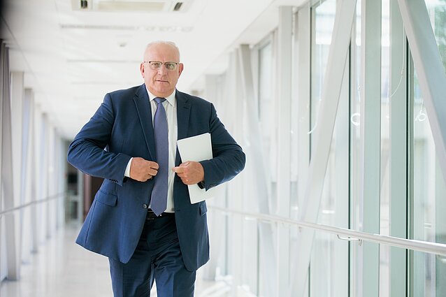 Žinios. Lietuvos regionų partijos pirmininku perrinktas Seimo narys Jonas Pinskus