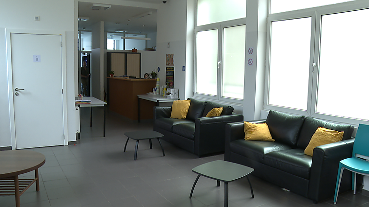 Saugesnio narkotikų vartojimo centras Briuselyje: kaip atrodo rytas ten, kur narkotikai vartojami prižiūrint specialistams