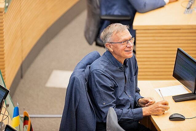 „Nereikėjo, tai ir nenurodžiau“: Narystės Komunistų partijoje nenurodę Seimo nariai Randa įvairiausių pasiteisinimų