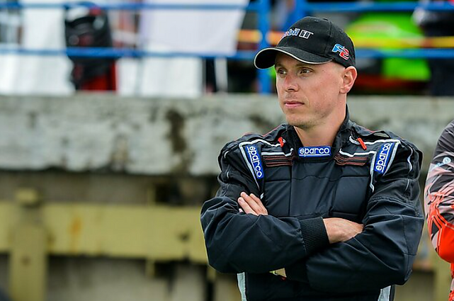 Sportas. Orai. Po 4-ojo vandens formulės varžybų etapo Edgarui Riabko atiteko pasaulio čempionato sidabras