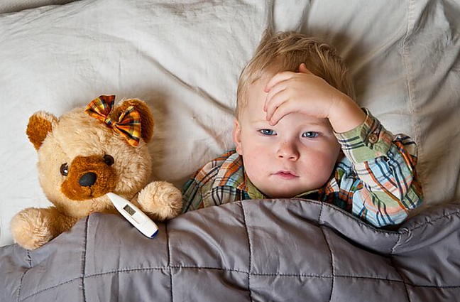 „Sodros“ išmokos sergant vaikui: kam jos priklauso ir ką būtina padaryti, kad jas gautum?