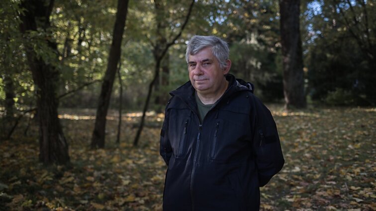 „Kur pasisuksi, visur minos“: anot lietuvių išminuotojo, Ukrainoje itin trūksta išminavimo technikos, dirbama savadarbe įranga