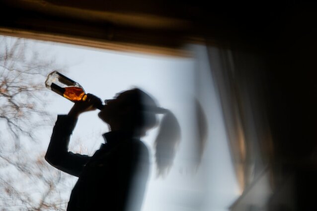 Žinios. Į Klaipėdos ligoninę be sąmonės pristatyti 3 nepilnamečiai, galimai apsinuodiję alkoholiu