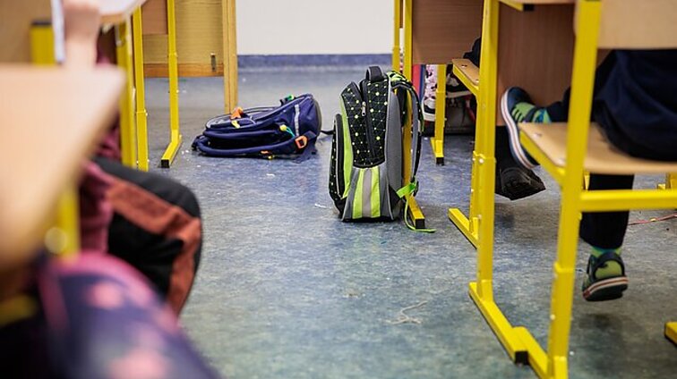 „Ugdymo procesą stabdysime, prižiūrėti vaikus – ne mokyklos funkcija“: į vieną Panevėžio mokyklą dėl streiko neatėjo nė vienas mokytojas