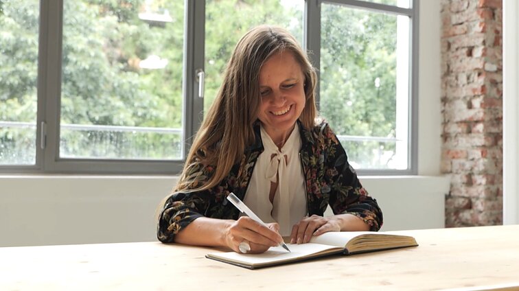 Milane gyvenančią Vilmą knygą apie Lietuvą sukurti įkvėpė sūnus: norėjau jį supažindinti su savo vaikystės vietomis