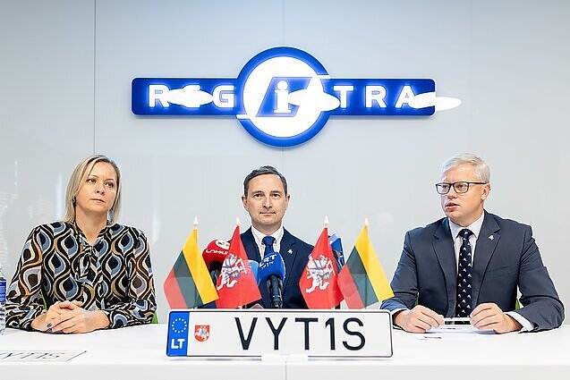 „Regitra“ keičia išduodamų automobilių numerių ženklus: nuo spalio bus galima atsiimti su pavaizduotu Vyčiu