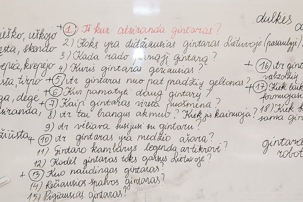 Курси литовської мови. Ілюстративно