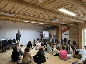 „Nepatogaus kino klasė“
