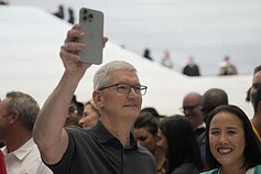 „iPhone 15“ serija