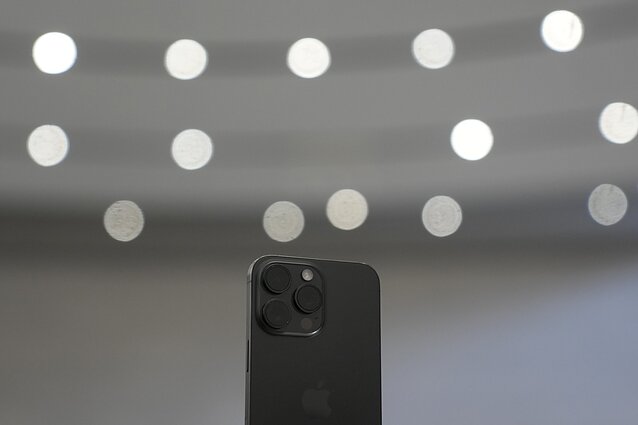 „iPhone 15“ serija