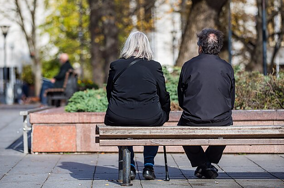 Išsamiai apie senėjimą: kaip išlaikyti aštrų ir sveiką protą senatvėje?