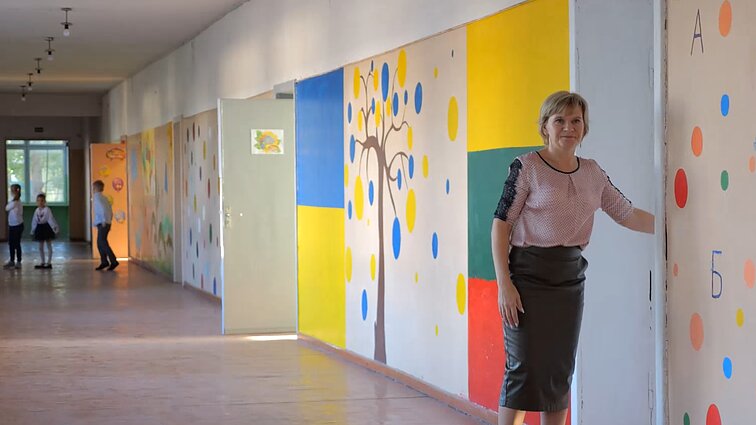 Šiauliuose ukrainiečiai įkūrė nuosavą mokyklą: nors iššūkiai nesibaigia iki šiol, mokytojai ir tėvai pasiduoti neketina
