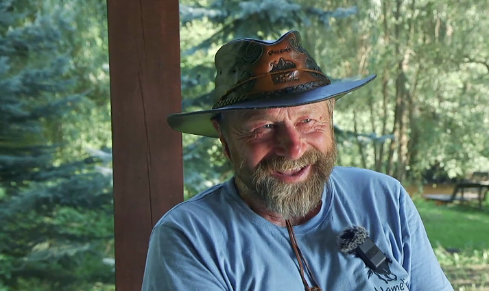 Žemaitukų mylėtoju prisistatantis Česlovas: nesu pakvaišęs, čia mano gyvenimo būdas – atimtų juos iš manęs, numirčiau