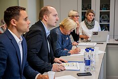 Streikuojantys mokytojai iškvietė ministrą Gintautą Jakštą deryboms Riešėje