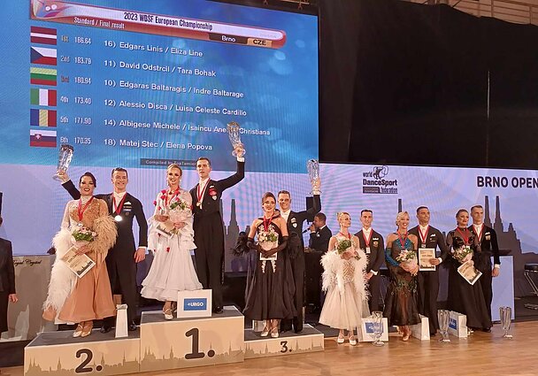 Edgaras Baltaragis ir Indrė Baltaragė ant podiumo Edgaras Baltaragis ir Indrė Baltaragė ant podiumo