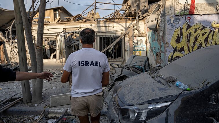 Žinios. Teroristinė grupuotė „Hamas“ Izraelyje pražudė per pusę tūkstančio žmonių, apie šimtą paėmė įkaitais