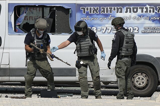 Žinios. Izraelis skelbia, kad iš „Hamas“ užpulto muzikos festivalio išgabenta apie 260 žuvusiųjų kūnų