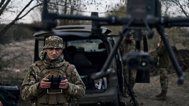 Mūšio laukas. Ukrainos kare išmoktos dronų panaudojimo pamokos: kaip pasikeitė šios industrijos tendencijos Lietuvoje?