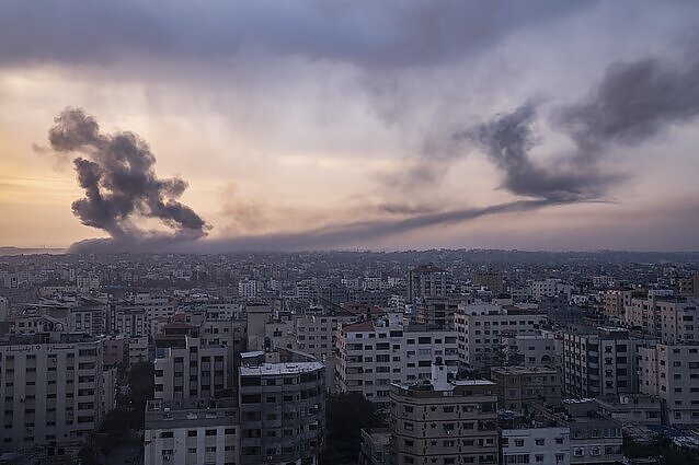 Žinios. ES užsienio reikalų ministrai skubiai sušauktame posėdyje aptars atsaką į „Hamas“ ataką prieš Izraelį