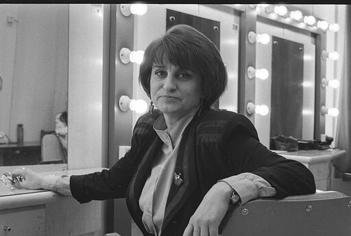 Dalia Kutraitė-Giedraitienė grimo kambaryje.