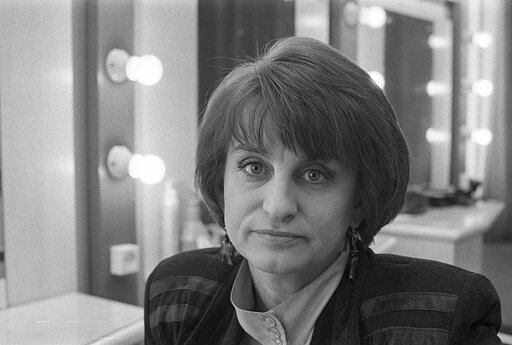 Dalia Kutraitė-Giedraitienė grimo kambaryje.