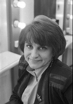 Dalia Kutraitė-Giedraitienė grimo kambaryje.