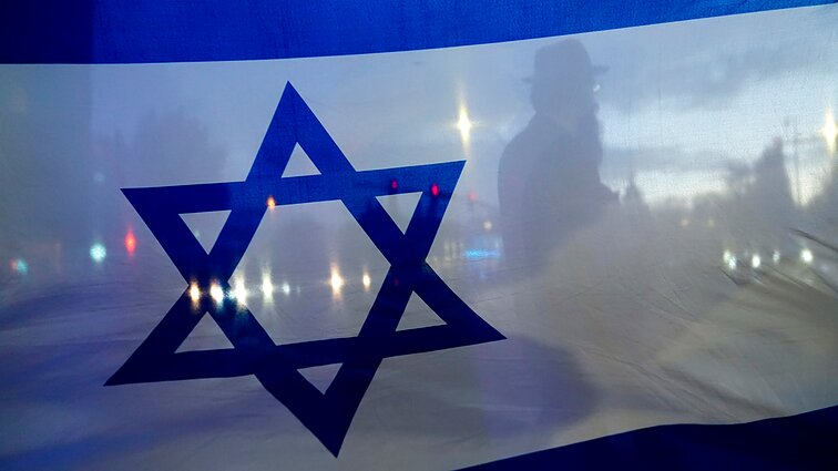 Žinios. JK užsienio reikalų sekretorius atvyko į Izraelį išreikšti paramos po „Hamas“ atakų
