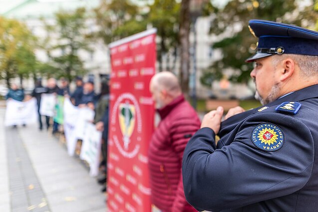 Protestuoja dalis teisėsaugos pareigūnų: anot jų, siūlomi Vidaus tarnybos statuto pakeitimai sumažins socialines garantijas