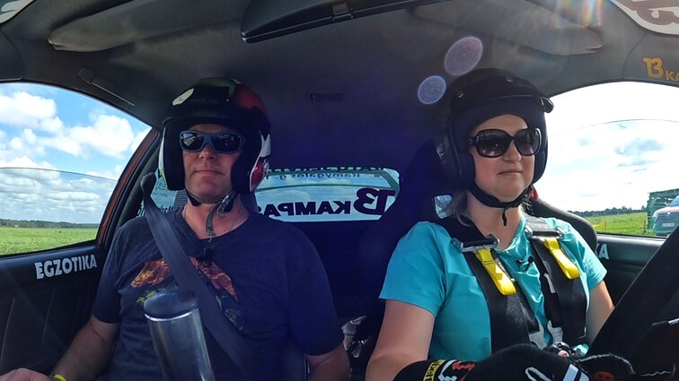 Pakvaišę dėl ratų. Slalomo meistrė Rūta „šumacheriams“ pataria – nepamirškite, kad kelyje esate ne vieni