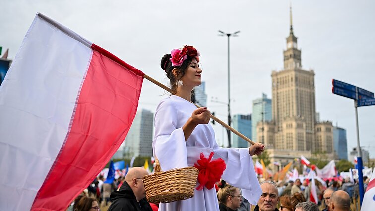 „Lenkija yra labai susiskaldžiusi“: ką šneka patys lenkai prieš rinkimus sekmadienį?