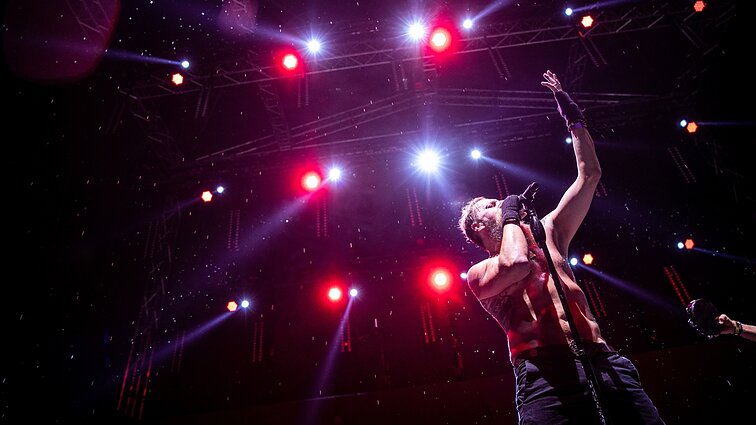 Šokių ir muzikos gerbėjams šį savaitgalį – linksmybės su „Baltic Balkan“ ir veterano ATB koncertas