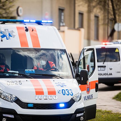 Santara. Audycja w języku polskim. Rzekome zamachy bombowe w placówkach oświatowych