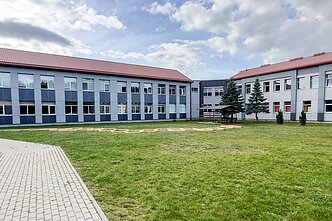 Gimnazjum im. Longina Komołowskiego w Połukniu Gimnazjum im. Longina Komołowskiego w Połukniu