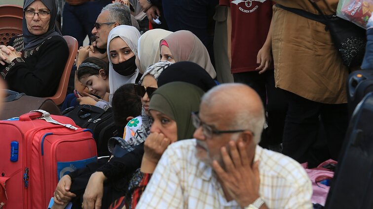 Žinios. Izraelis pranešė nukovęs vieną iš „Hamas“ išpuolio vadų, tuo tarpu Gazos gyventojai toliau bėga į pietus