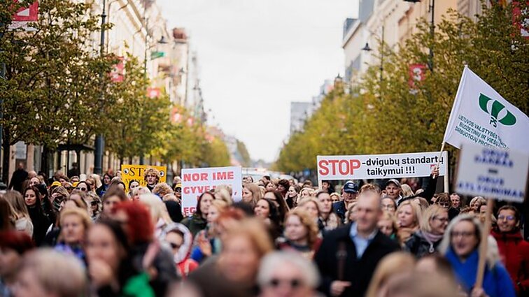 Viešojo sektoriaus darbuotojų protestai: nors visi kalba apie pinigus, priežasčių gerokai daugiau