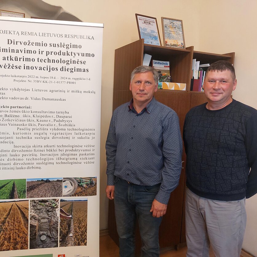 Arvydas Urba, Joniškėlio bandymų stoties vadovas dr. Vidas Damanauskas ir Pasvalio rajono ūkininkas Marius Vainauskas