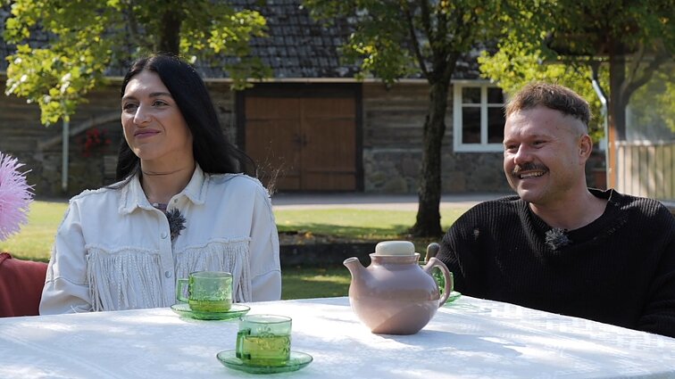 Nepaprasti žmonės. Laimę sodyboje Rokiškio rajone suradę Mintautė ir Tomas: kuo puikiausiai gyvenome Kaune, pinigų sočiai, bet kažko trūko