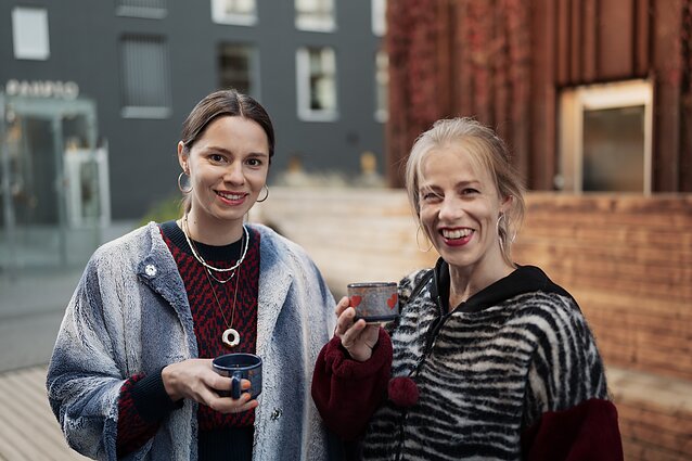 Filmo „Pirties seserys“ premjera: pirtimi virtęs kino teatras „Pasaka“ ir režisierės vizitas