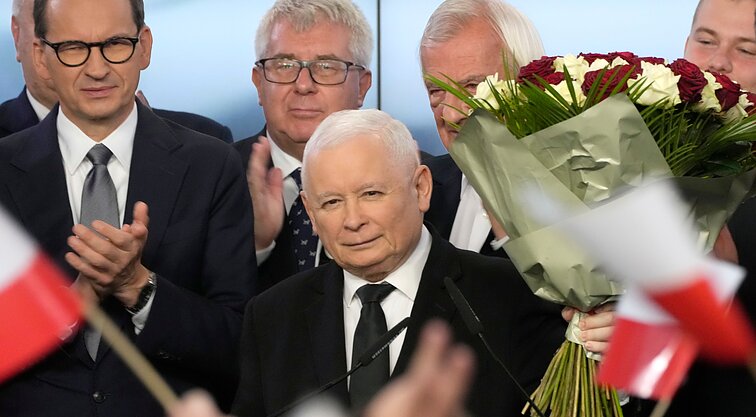 Galutiniai Lenkijos parlamento rinkimų rezultatai: valdantiesiems neužsitikrinus daugumos, opozicija gali susivienyti