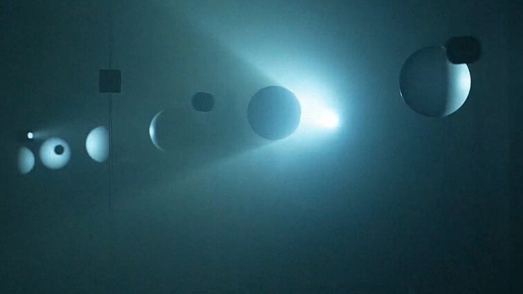 Dirbtinio intelekto eilės ir automatiniai skaičiavimai: Londono menininkų įrankiu ir motyvu tapo technologijos